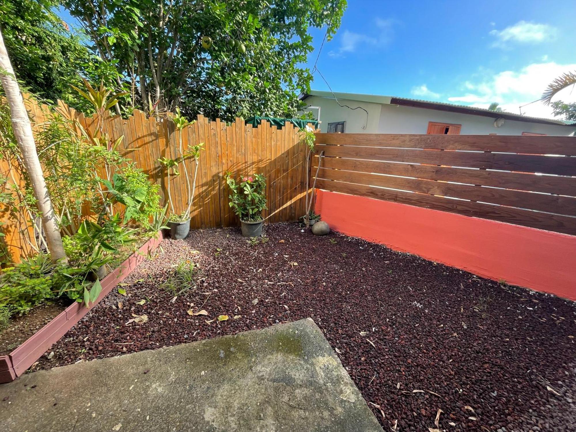 Casa Valencia, Proche De Toutes Commodites แซ็ง-ปีแยร์ ภายนอก รูปภาพ